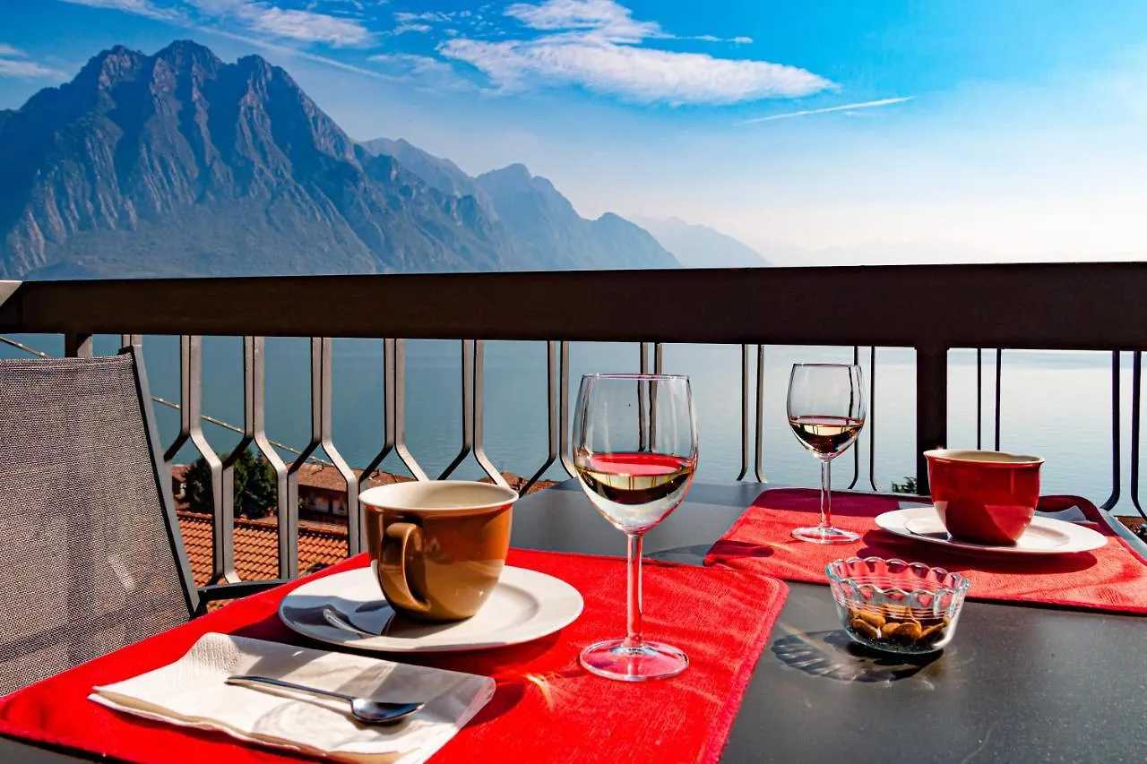 Appartamento IseoLakeRental - Vacanza Romantica Riva di Solto Italia